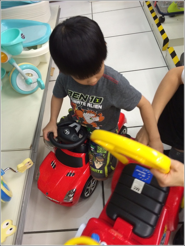 Kiddie Ride On Toy Car for toddlers