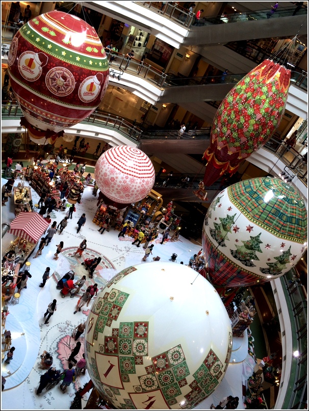 One Utama Christmas decor
