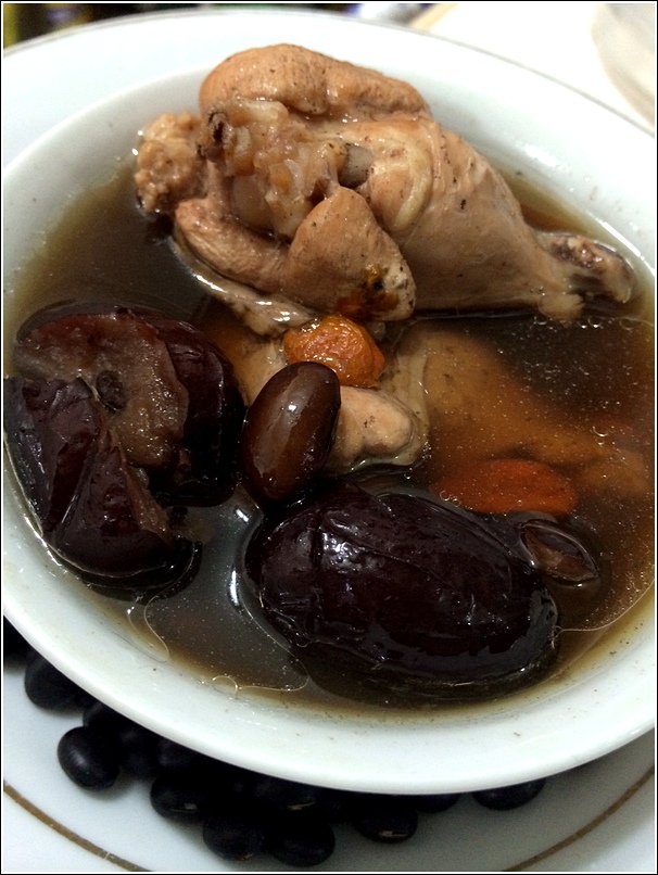 black bean with red dates chicken soup