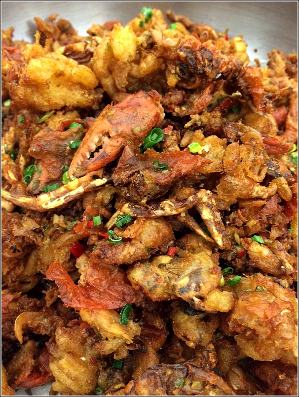 Chatz Parkroyal Seafood Buffet Dinner 10 crab flavours soft shell crab