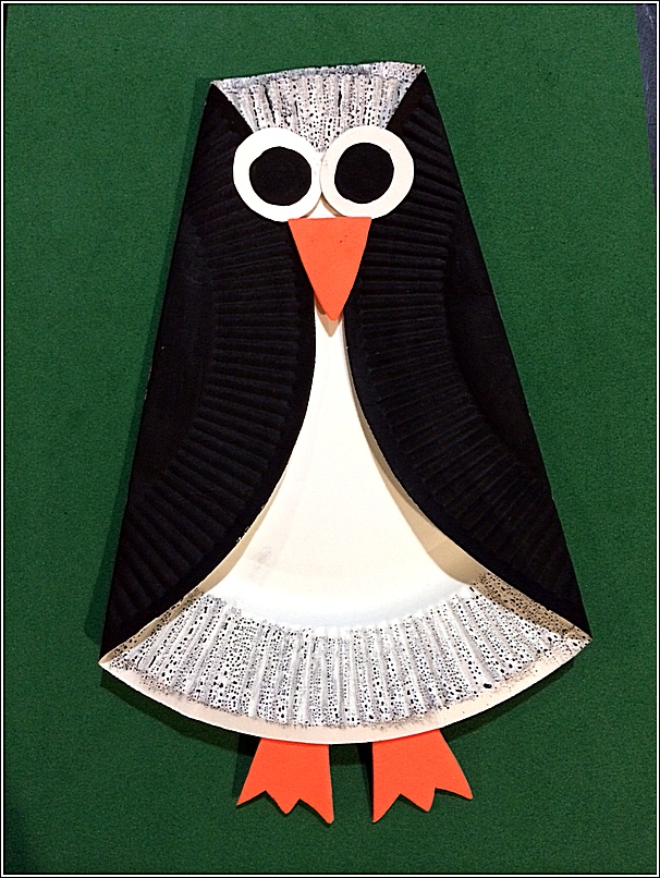 Paper plate penguin 2