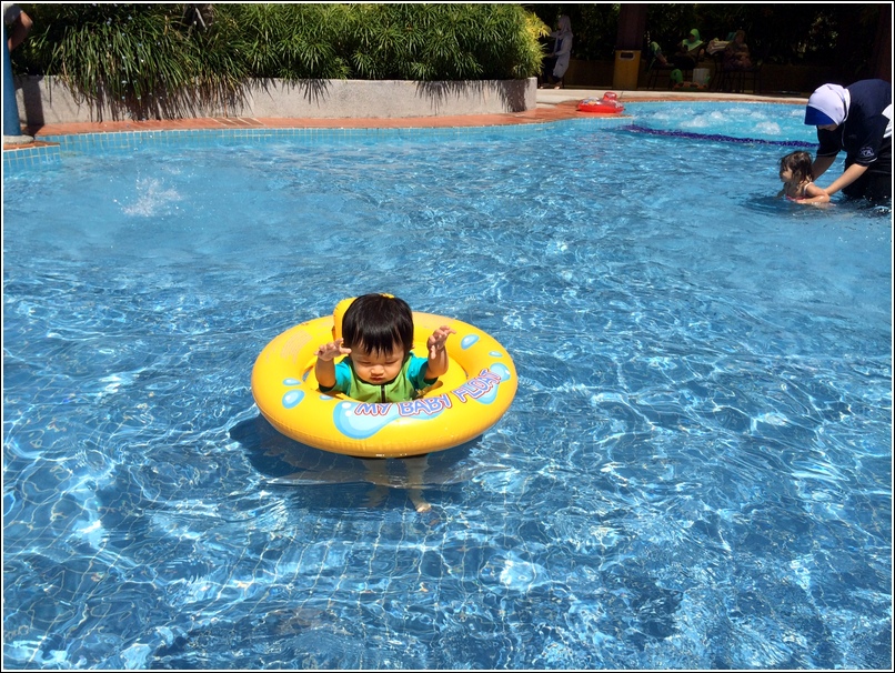 Awana Genting swimming pool