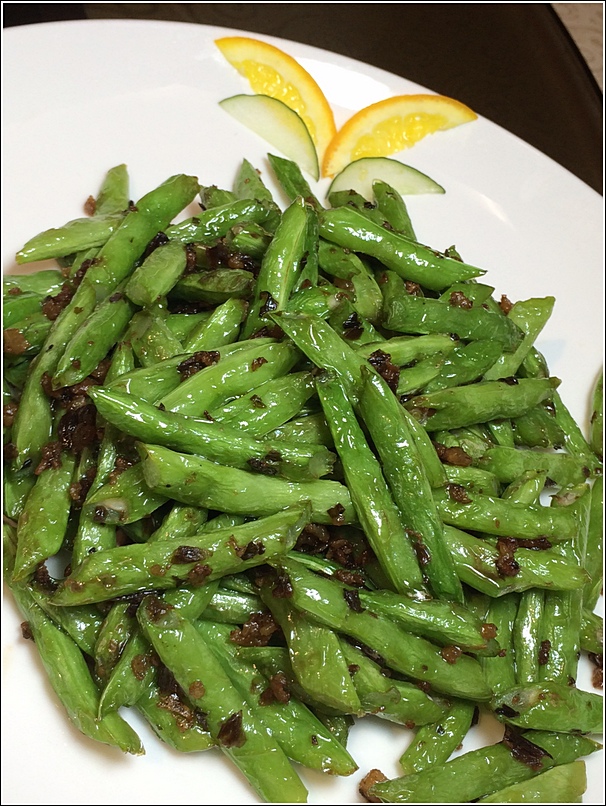 Stir fried french beans with minced garlic