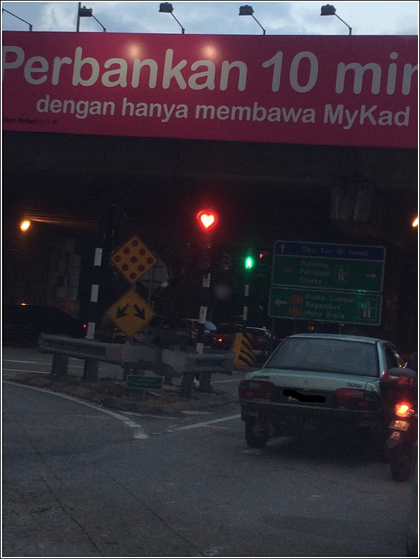 heart shaped traffic light