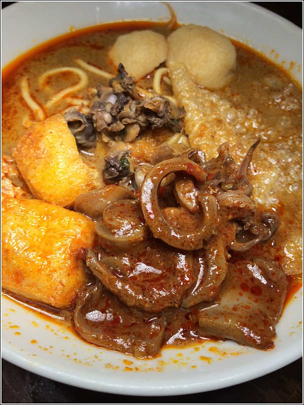 Angcle Peoh curry mee