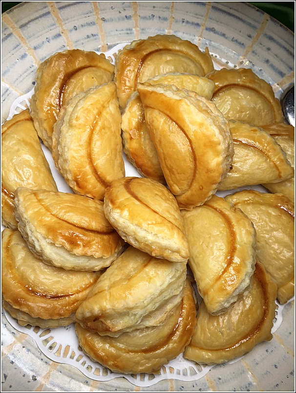 Durian pastry puff