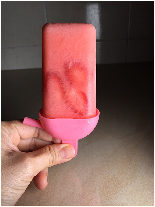 Frozen Strawberry Yogurt Popsicle