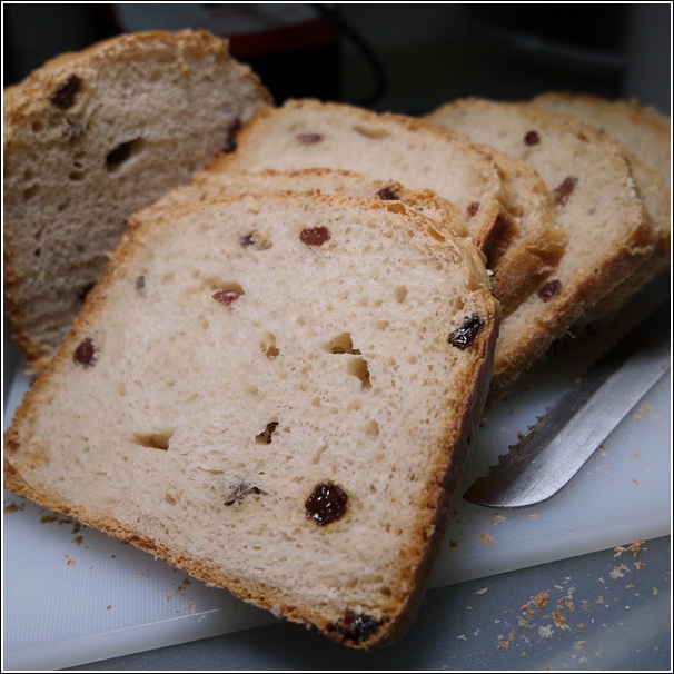 breadmaker raisin loaf