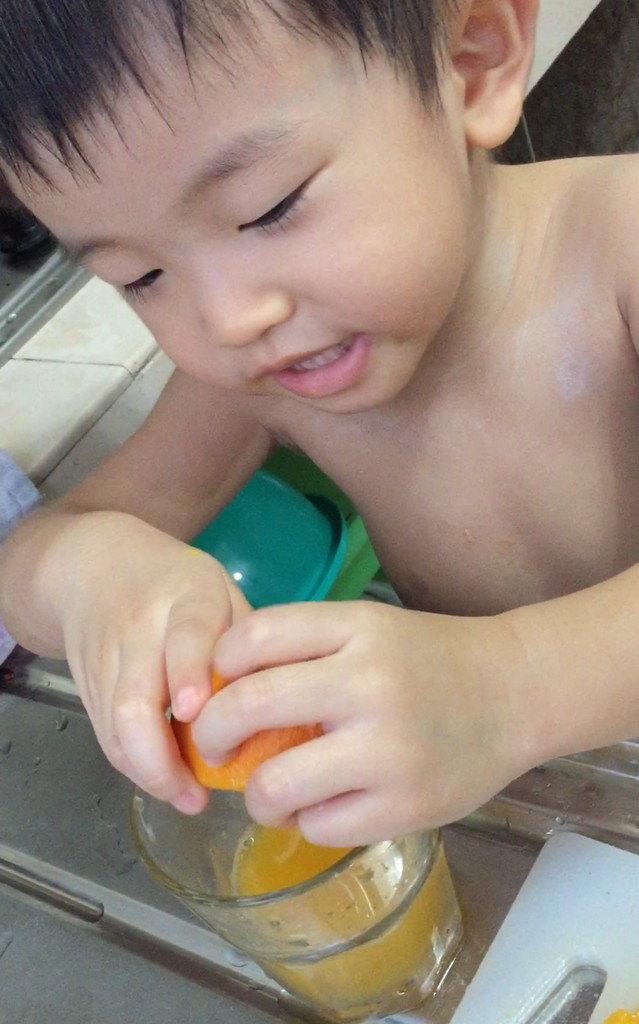 How to make fresh orange juice for toddlers