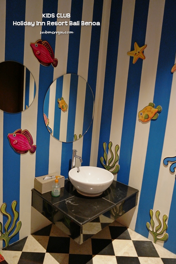 kids-club-washroom
