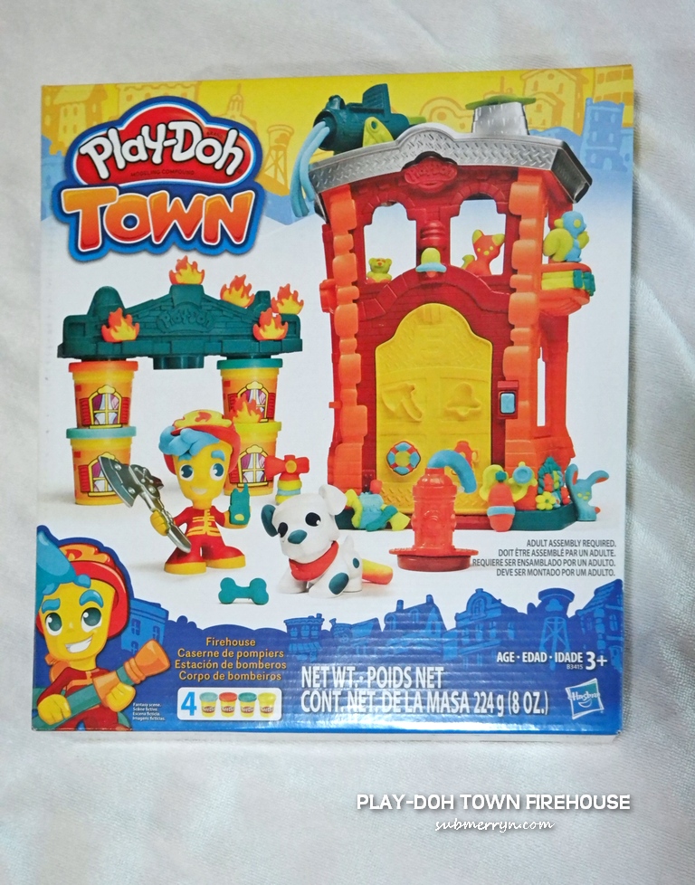 Hasbro Play-Doh Town Firehouse Playset **BRAND NEW** 