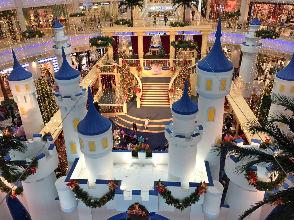 curve-christmas-decoration-2016