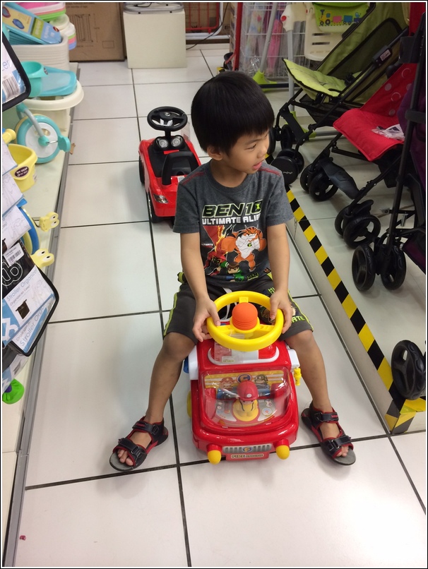 Kiddie Ride On Toy Car for toddlers weight limit