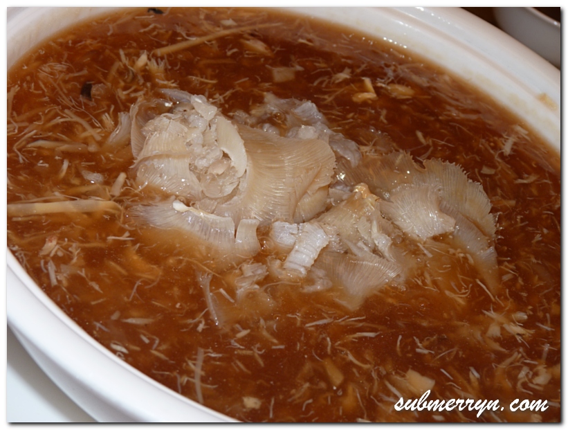 Braised Shark's Fin Soup with Dried Scallop, Fish Lips and Crab Meat