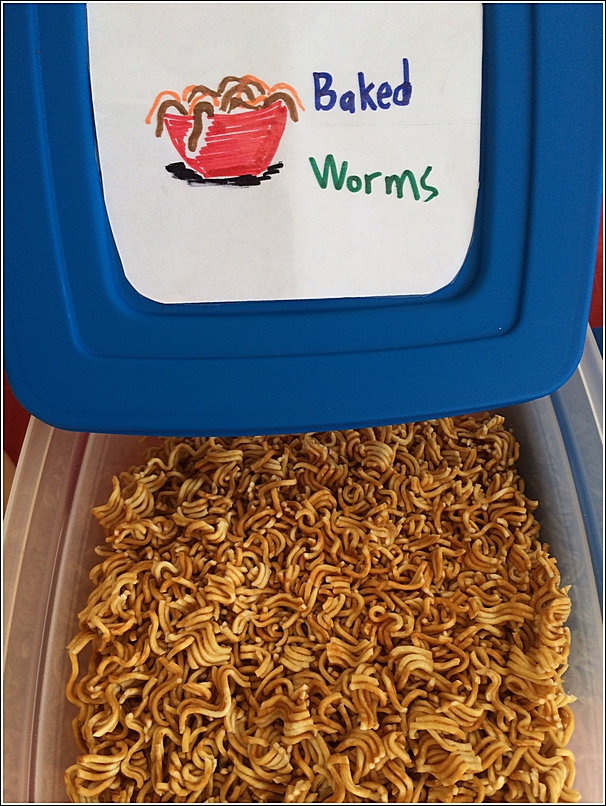baked worms animal theme snack