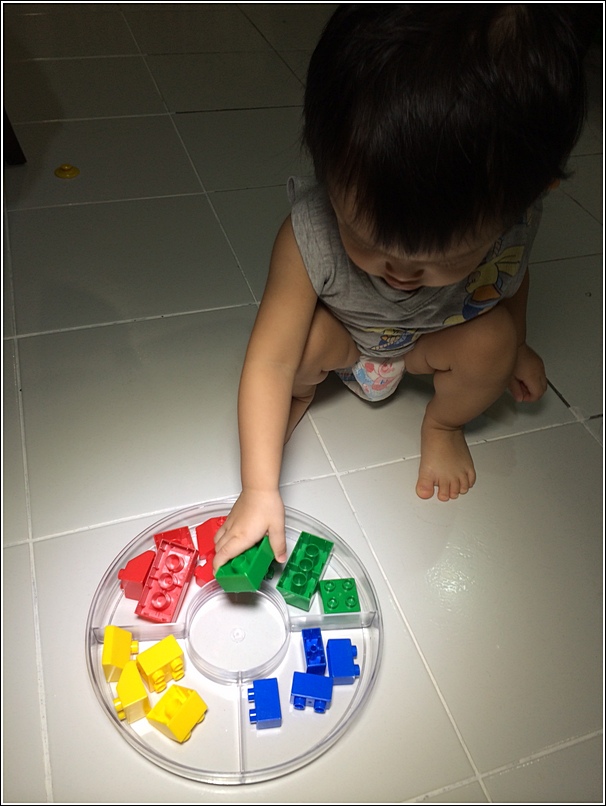 Color sorting activity for toddlers