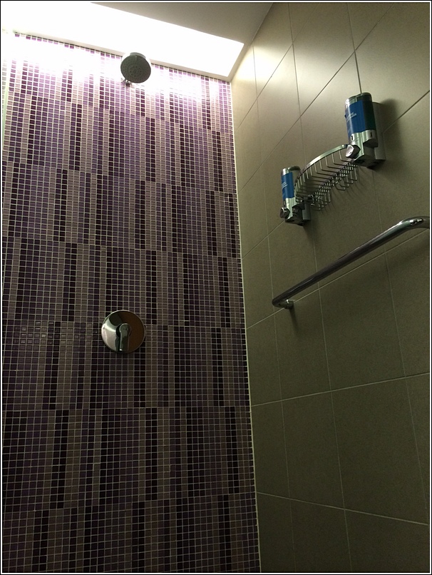 Aloft KL room shower