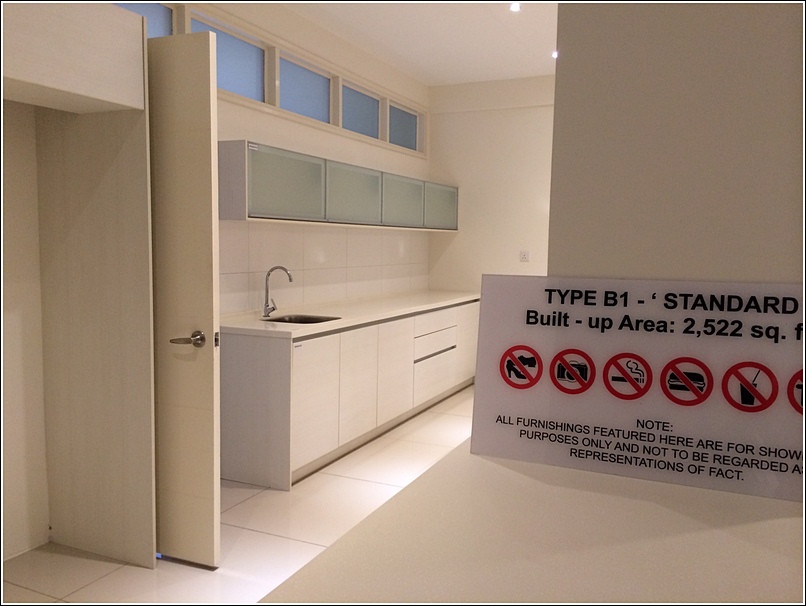 9 Bukit Utama Condo show unit dry kitchen