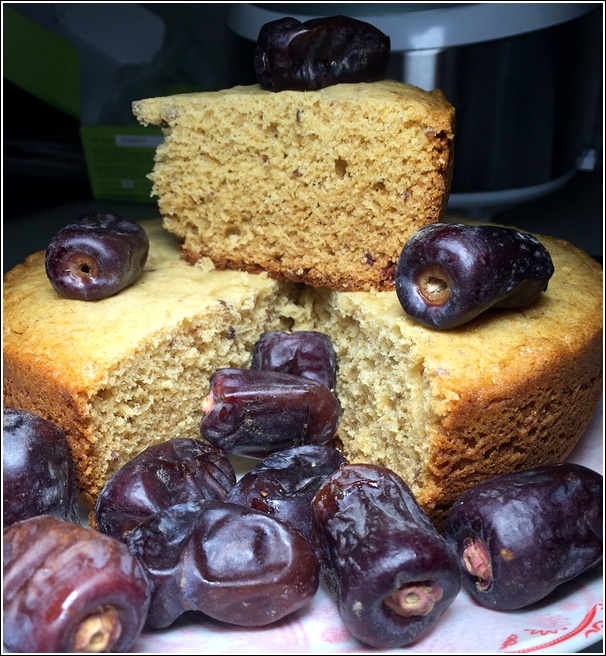 Kurma honey dates cake