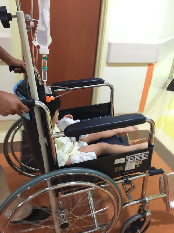 Ayden being wheeled to the ward