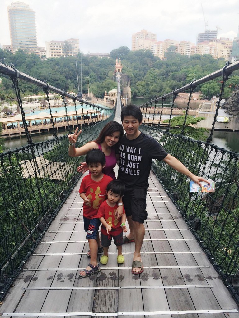 Sunway Lagoon Suspended Bridge