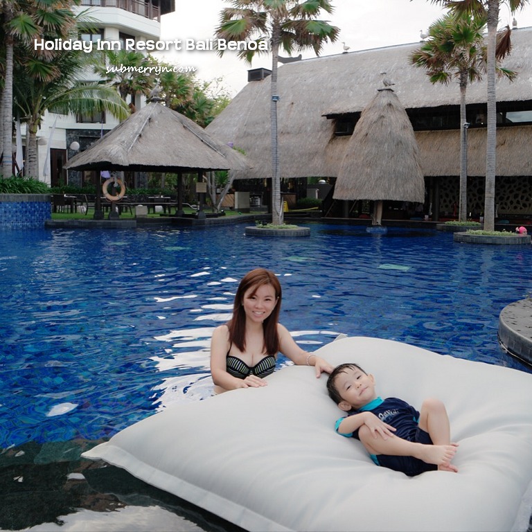 swimming-pool-holiday-inn-resort-bali